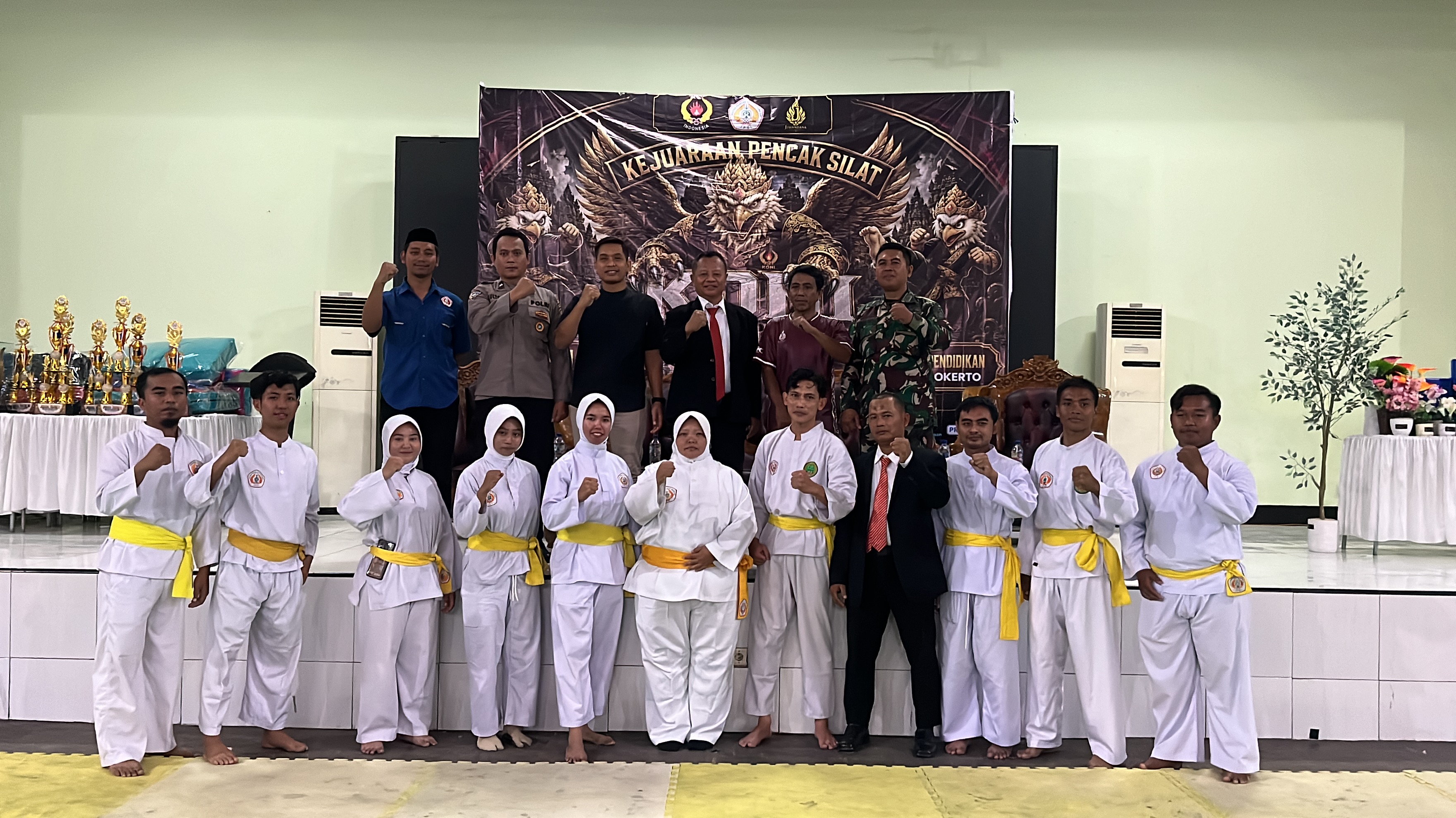 Penyerahan Piala